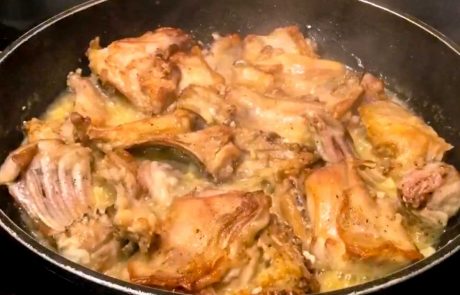 La cocina de Elena. Delanteritos de conejo al ajillo